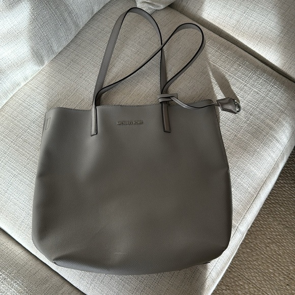 MICHAEL KORS HAYLEY GREY HANDBAG WITH SHOULDER STRAP - Picture 9 of 9
